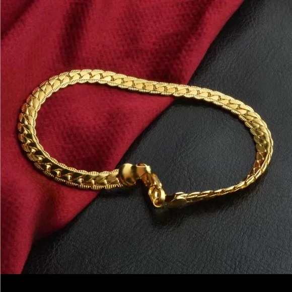 New 18K Gold Plated Snake Bracelet - Picture 6 of 7